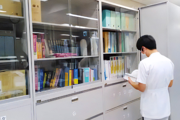 医薬品情報室